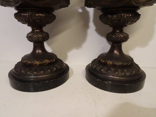 French Bronze & Patinated Cast Iron Medici Vases on Marble Bases, 19th Century, Set of 2-AWL-1317127