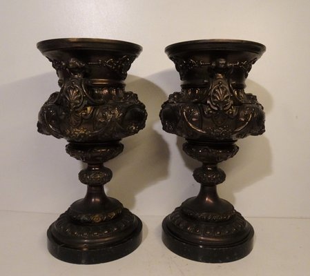 French Bronze & Patinated Cast Iron Medici Vases on Marble Bases, 19th Century, Set of 2-AWL-1317127