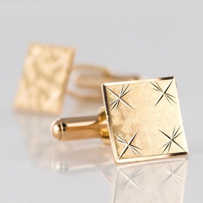 French Chiseled 18 Karat Yellow Gold Cufflinks, 1970s, Set of 2-OLU-896813