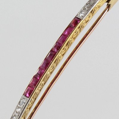 French Diamonds qne 18 Karat Yellow Gold Line Brooch, 1925-OLU-896682