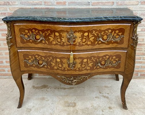 French Louis XV Style Bombé Satinwood Marquetry and Ormolu Mounted Commode, 1940s-NOU-1822947