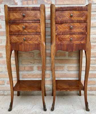 French Louis XV Style Nightstands in Walnut and Marquetry, Set of 2-NOU-1185256