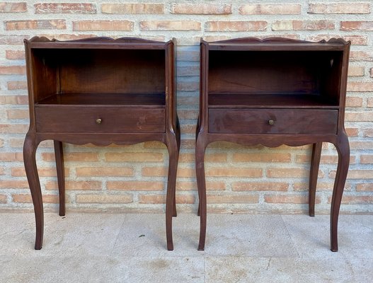 French Louis XV Style Walnut Nightstands, 1960s, Set of 2-NOU-1765538