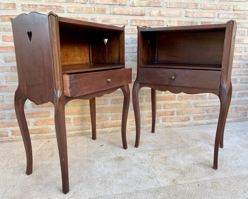 French Louis XV Style Walnut Nightstands, 1960s, Set of 2-NOU-1765538