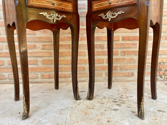 French Louis XV Tulipwood Veneer Bedside Tables or Nightstands, Set of 2-NOU-1137394