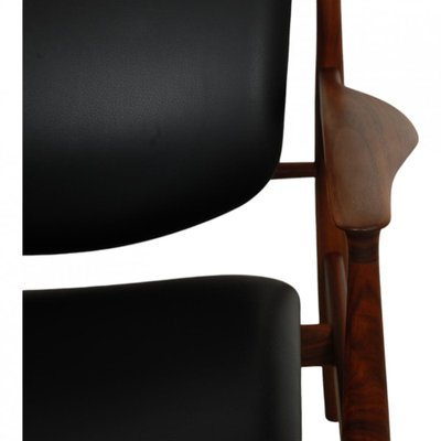 French Lounge Chair in Black Leather and Walnut by Finn Juhl-MTD-2028744