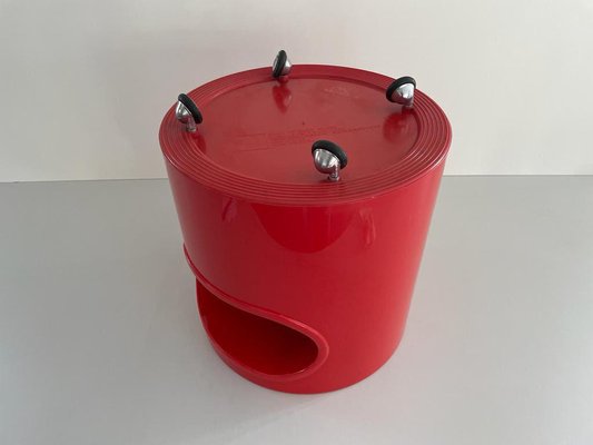 Giano Giano Vano Round Red Side Table by Emma Gismondi Schweinberger for Artemide Milan, Italy, 1970s-RDS-1721382