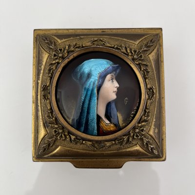 Gilt Bronze Box Portrait in Medallion attributed to De Mandre, France, 1900s-XOM-2036018