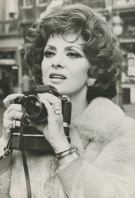 Gina Lollobrigida with a Nikon, 1950s, Photographic Print-DYV-1761304