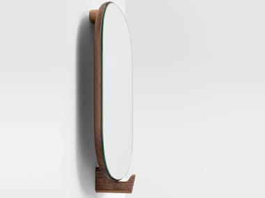 AD ORE - Oval framed wall-mounted oak mirror by Zeitraum