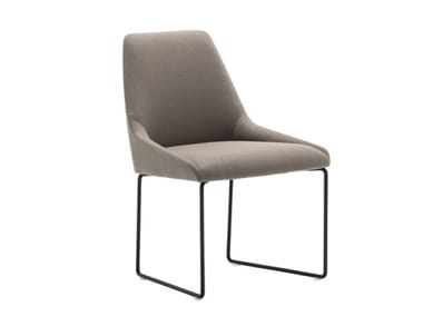 ALYA SI1553 - Sled base upholstered chair by Andreu World