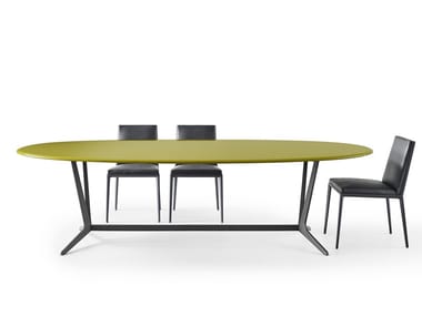 ASTRUM - Oval wooden table by Maxalto