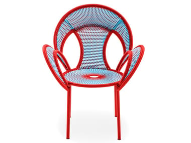 BANJOOLI - Polyethylene threads handwoven chair with armrests by Moroso