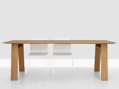 BONDT - Rectangular wooden table by Zeitraum