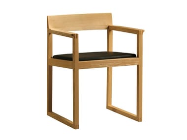 BURTON - Cherry wood chair with armrests by Morelato