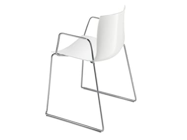 CATIFA 46 - Sled base chair with armrests by Arper