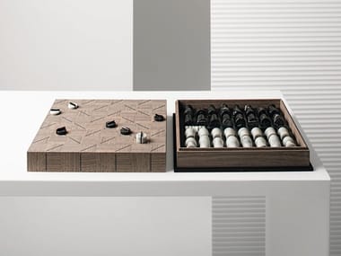 CHECK-MATE - Walnut chessboard by Giorgetti