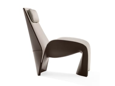 EVA - Leather armchair by Giorgetti