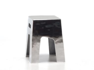 INOUT 46IN - Aluminium stool / coffee table by Gervasoni