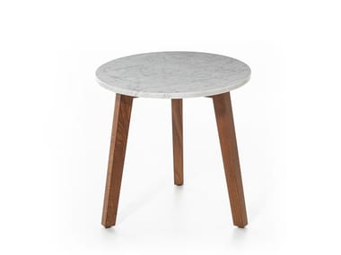 INOUT 742 - Round iroko coffee table with top in white Carrara marble by Gervasoni