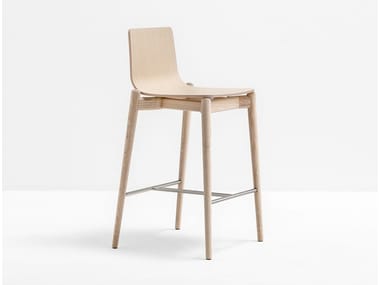 MALM? 236 - High wooden stool with footrest by Pedrali