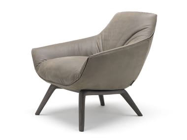 FLORENTIA - Upholstered leather armchair by Misuraemme