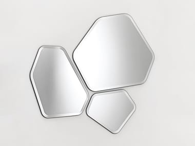 QUARTZ - Wall-mounted mirror by Desalto