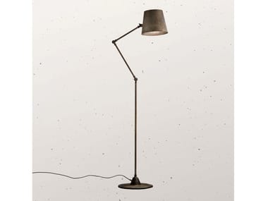 REPORTER 271.08 - Metal floor lamp with swing arm by Il Fanale