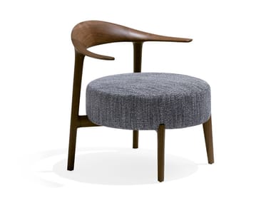 RIPPLE - Upholstered easy chair with armrests by Giorgetti