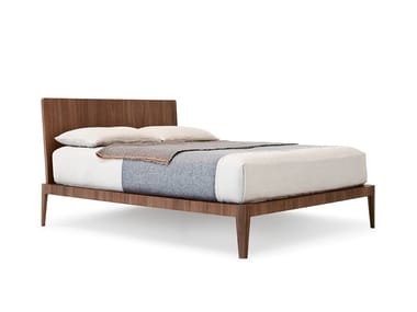 SPILLO - Wooden double bed by Pianca