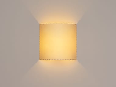 COMOD?N - LED fabric wall light by Santa & Cole