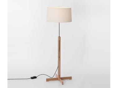 FAD - LED height-adjustable oak floor lamp by Santa & Cole