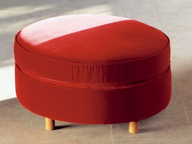 MORAGAS - Upholstered round fabric pouf by Santa & Cole