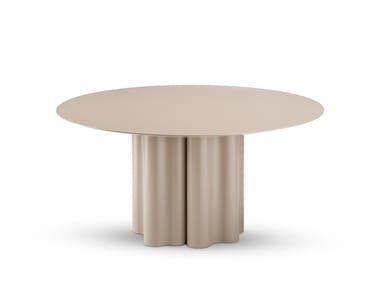 TEATRO MAGICO - Round table with rigid polyurethane base by Saba Italia