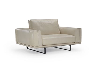 TEMPO - Upholstered armchair with armrests by Natuzzi Italia