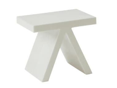 TOY - Stackable polyethylene coffee table by Slide