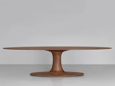 TURNTABLE OVAL - Wooden dining table by Zeitraum