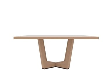 UVES ME3662 / ME3663 - Square oak dining table by Andreu World