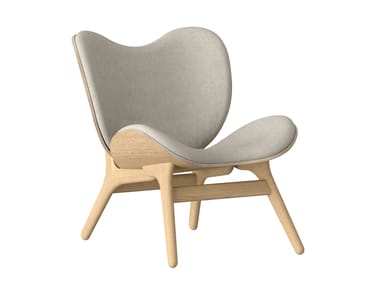 A CONVERSATION PIECE LOW - Oak armchair by Umage