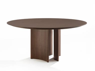 ALAN - Round table in canaletta walnut by Porada