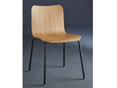 DANDY.B - Oak chair and painted steel base by Colico