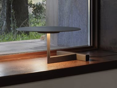 FLAT 5965 - LED metal table lamp by Vibia