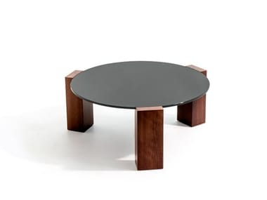 GOGAN - Low round wood and glass coffee table by Moroso