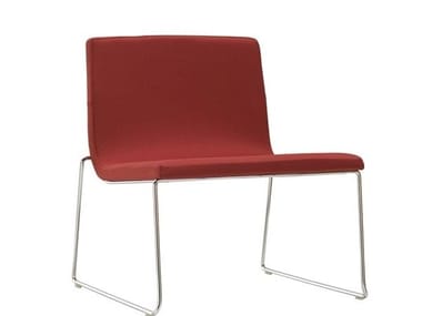 LINEAL COMFORT BU0597 - Sled base upholstered stackable easy chair by Andreu World