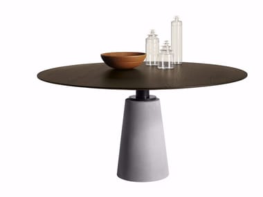 MESA DUE - Round dining table by Poltrona Frau