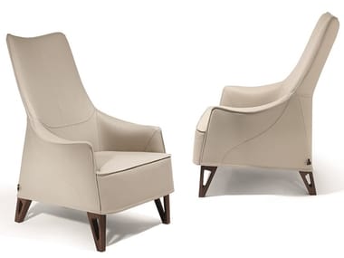 MOBIUS - Bergere leather armchair with armrests by Giorgetti