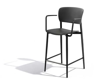 PLY - High polypropylene stool with armrests by Desalto