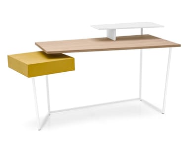 LAYERS - Wood veneer writing desk by Calligaris