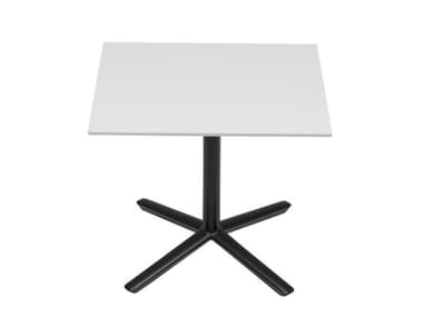 QUATTRO OCCASIONAL SOLID SURFACE SQUARE - Low square Solid Surface coffee table with 4-star base by Andreu World