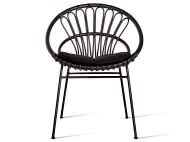 ROXANNE - Wicker garden chair with armrests by Vincent Sheppard